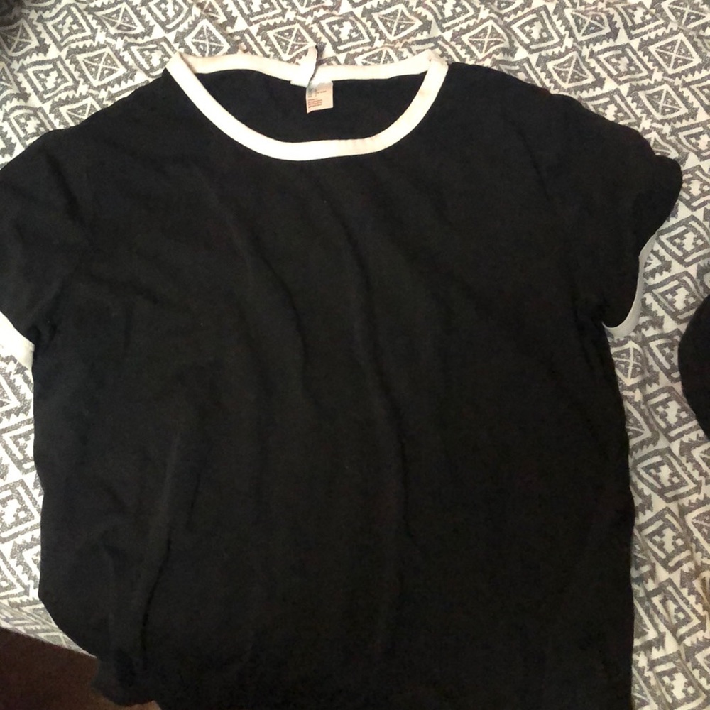basic black tee - Picture 2 of 3